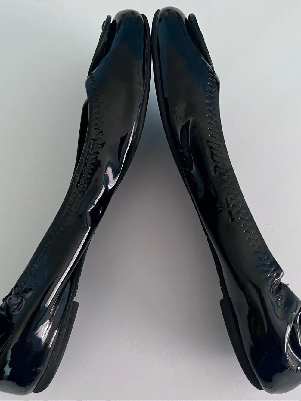 Tory Burch Patent Leather Ballet Flats in Black